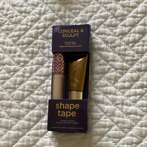 Tarte Conceal & Sculpt shape tape 22N light neutral and bronze